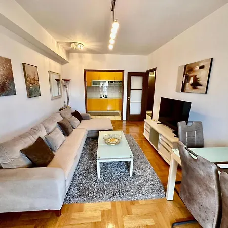 Two Bedroom City Mall Appartamento Podgorica