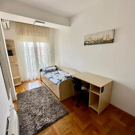 Two Bedroom City Mall Appartamento
